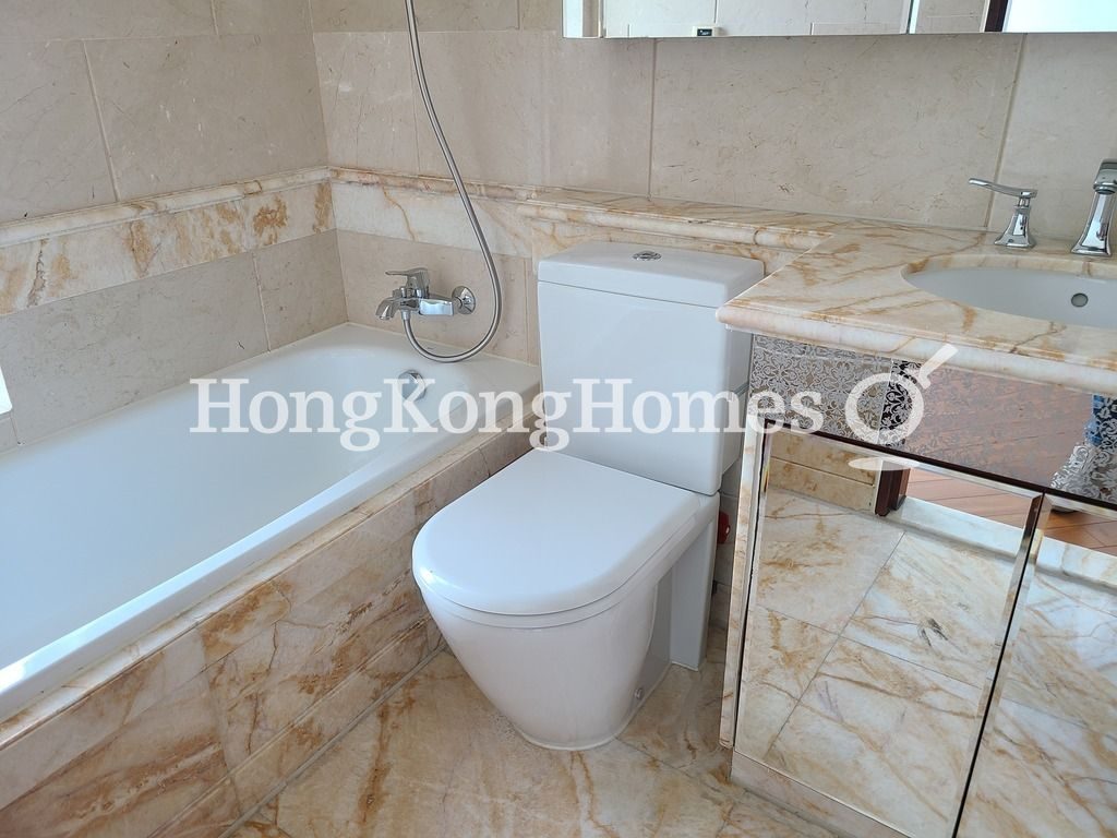 Guest Bathroom — The Hermitage - Tower 1, Tai Kok Tsui