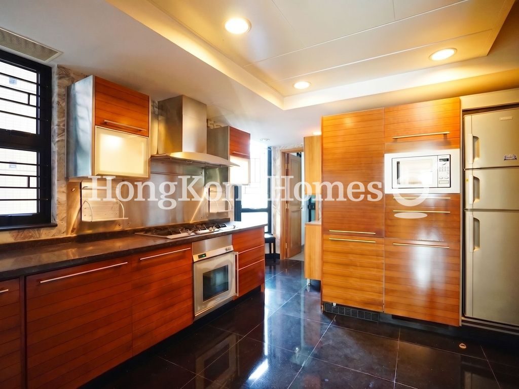 Kitchen — The Leighton Hill - Block 02, Happy Valley