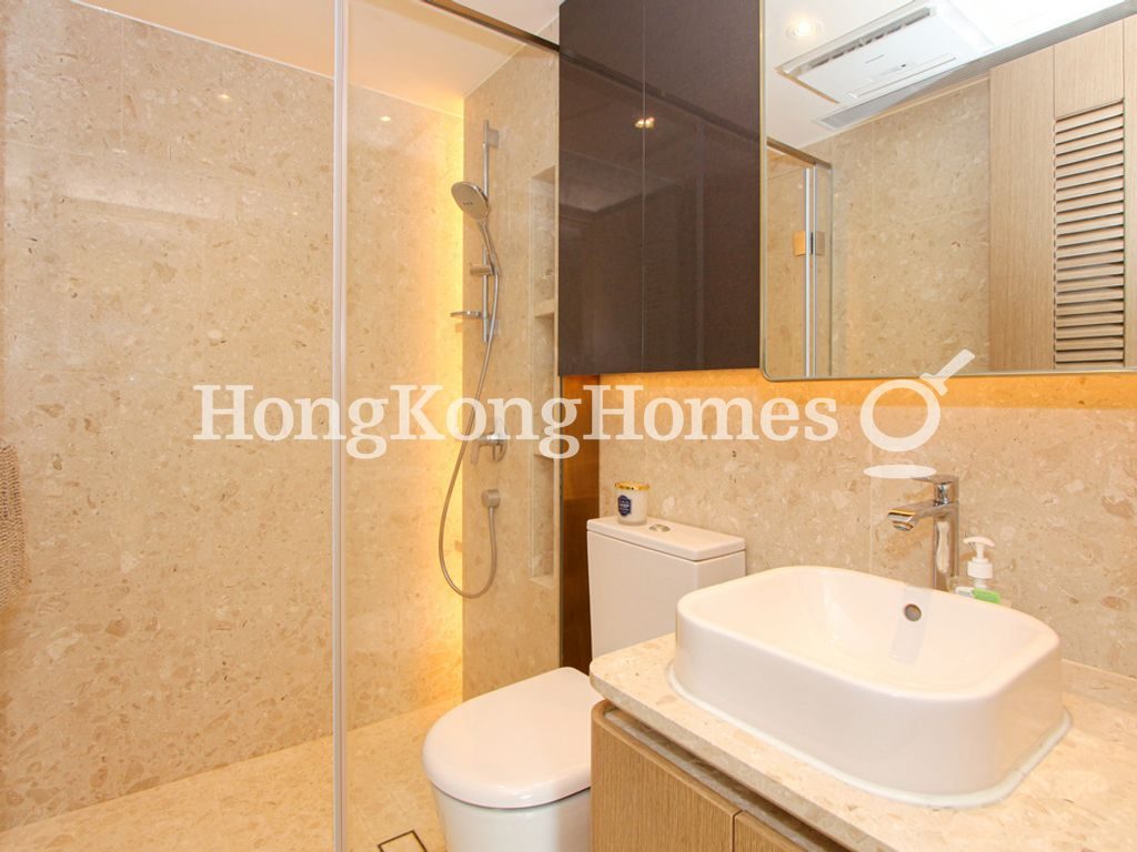 Guest Bathroom — Island Garden, Shau Kei Wan