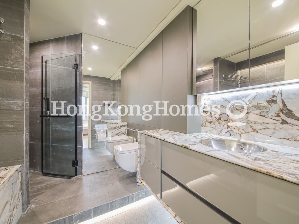 Master Bathroom — Convention Plaza Apartments, Wan Chai