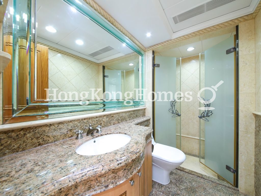 Guest Bathroom — The Leighton Hill - Block 08, Happy Valley