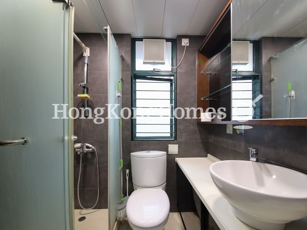 Bathroom — Peaksville - Block 02, Mid-levels West