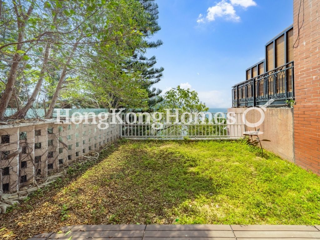 Private Garden off Living & Dining Room — Carmel Hill, Stanley