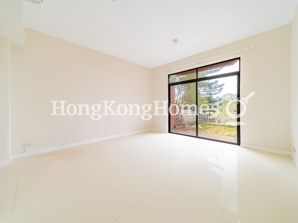 Living and Dining Room — Carmel Hill, Stanley
