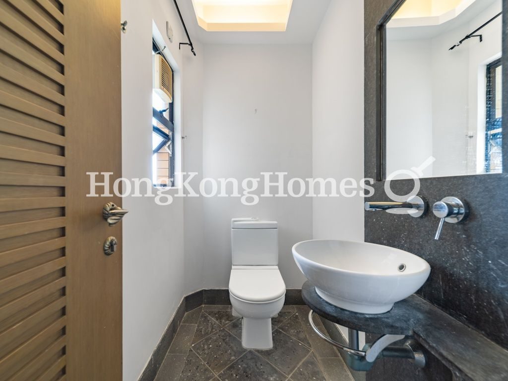 photo 10 — Ruby Court - Block 01, Repulse Bay