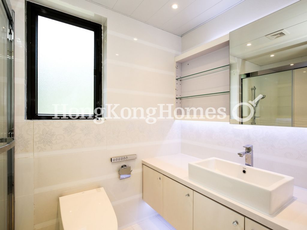 Guest Bathroom — Tavistock 2, Mid-levels Central