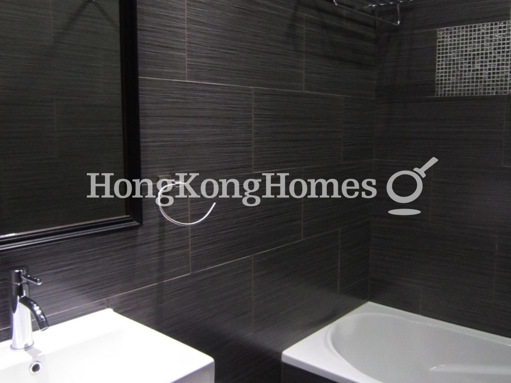 Guest Bathroom — Marina Cove - Stage 04, Sai Kung