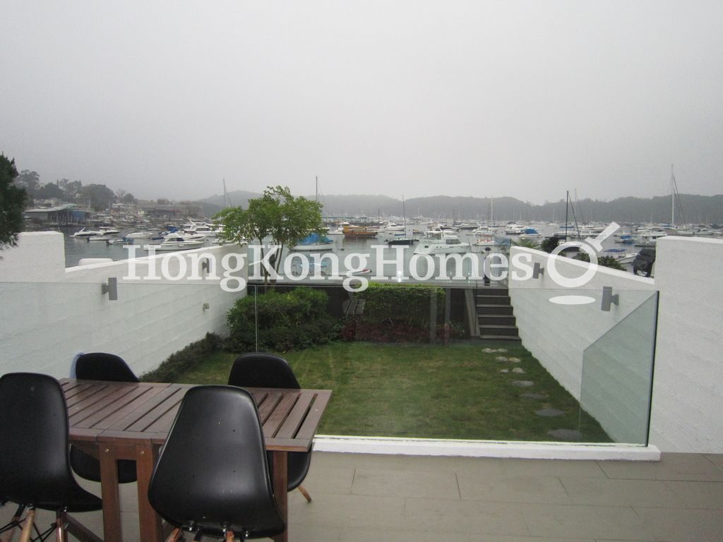 Private Garden off Living Room — Marina Cove - Stage 04, Sai Kung