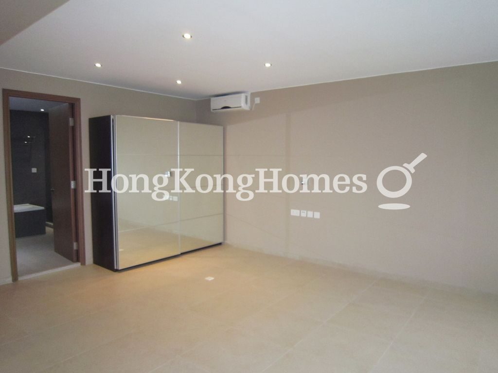 Built-in Wardrobe in Master Bedroom — Marina Cove - Stage 04, Sai Kung