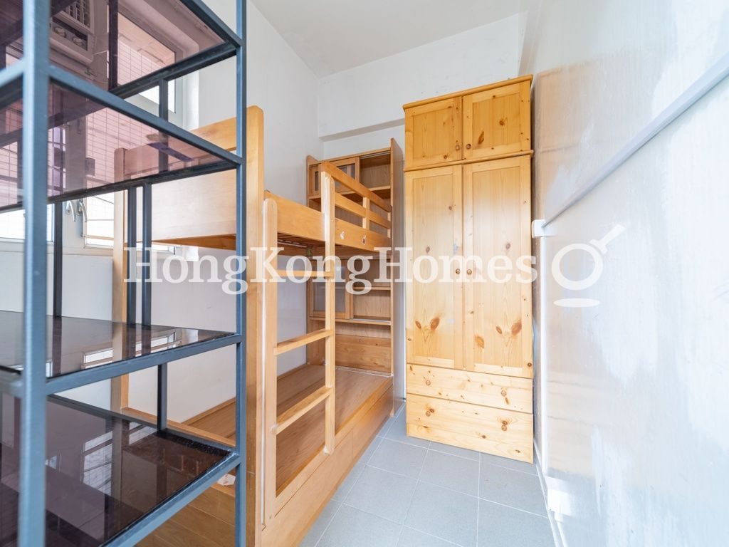 Maid's Room — Vivian Court, The Peak