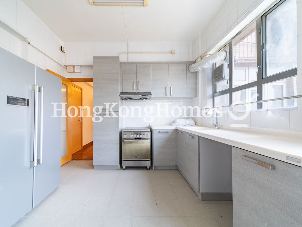 Kitchen — Vivian Court, The Peak