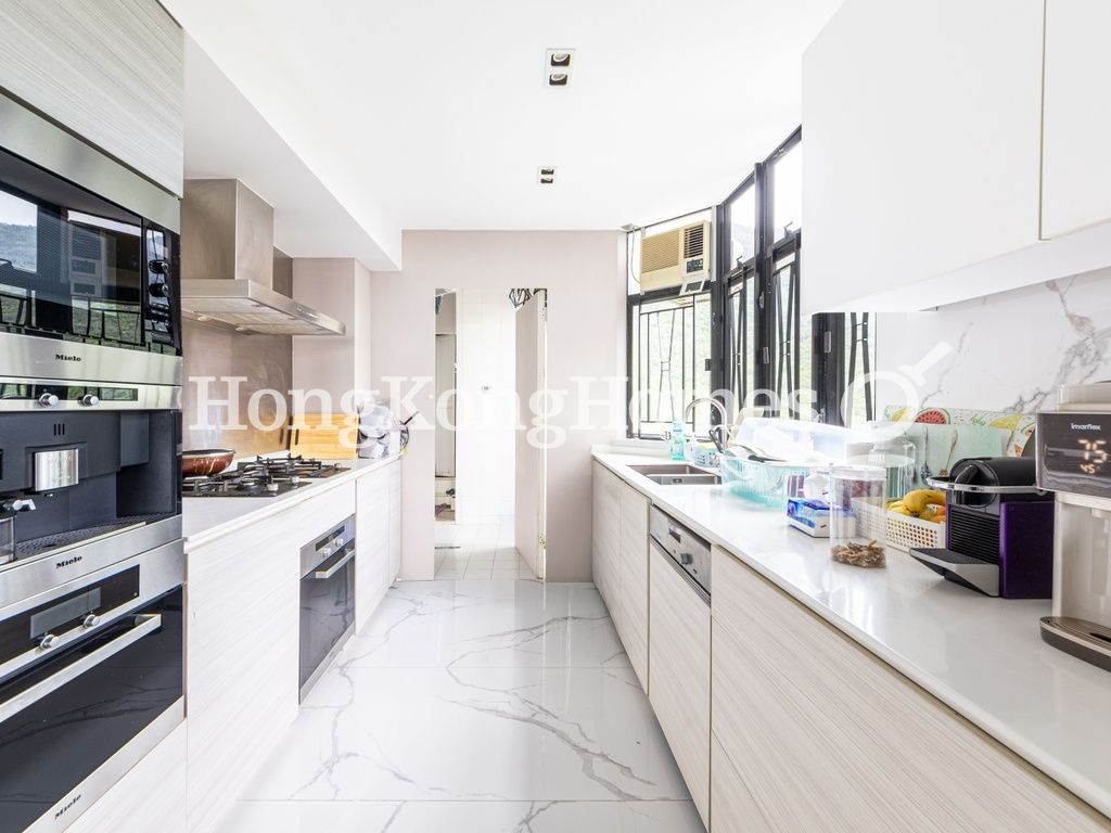 Kitchen — Grand Garden - Block 02, Repulse Bay