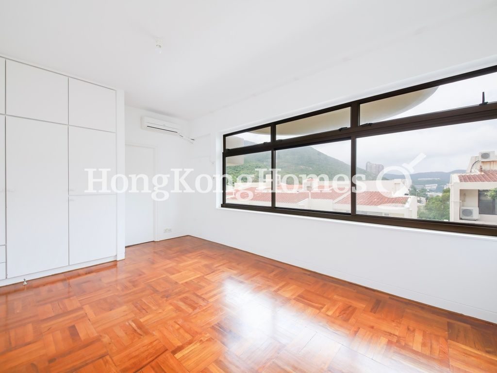 Fourth Bedroom — Stanley Knoll, Stanley