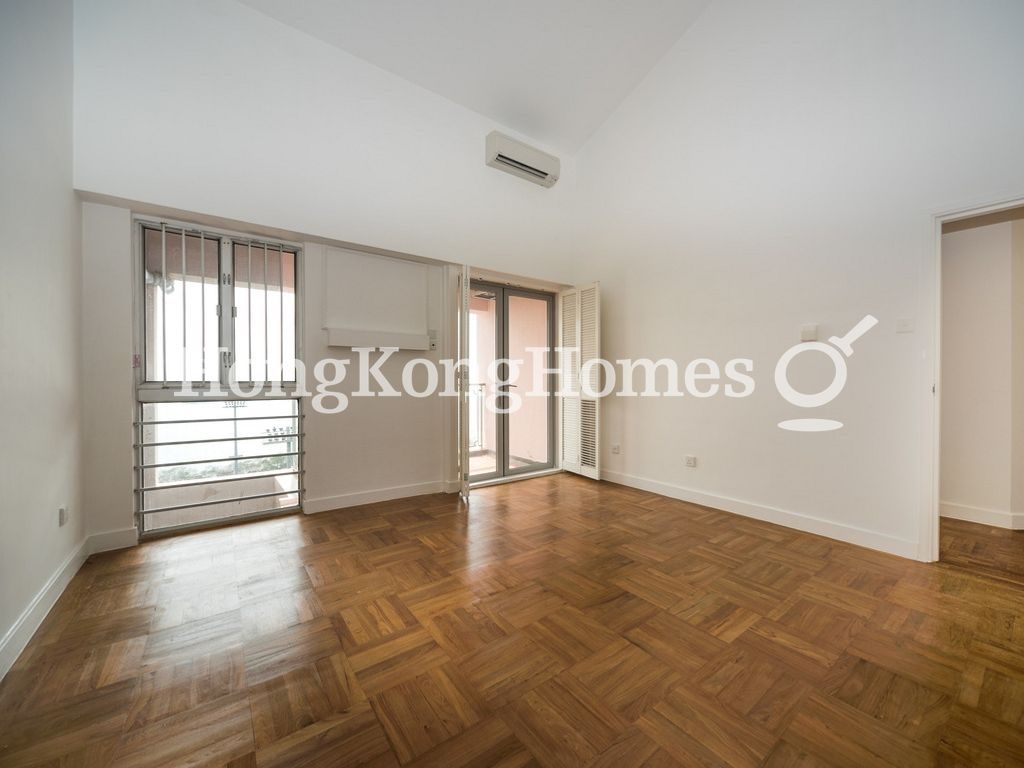 Master Bedroom — Tam Gardens, Block 04, Pokfulam