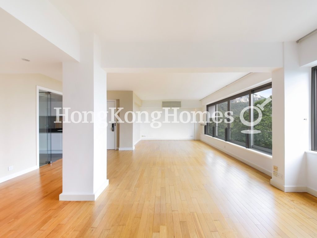 Living and Dining Room — Barker Villa, The Peak