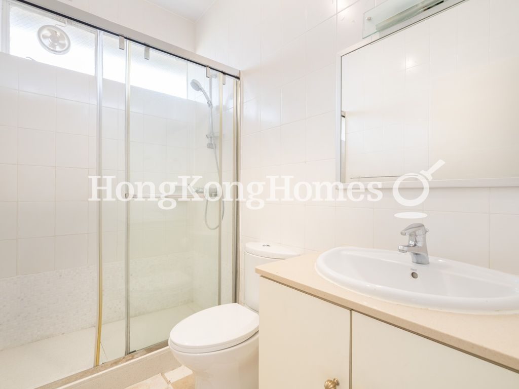 Master Bathroom — Deepdene - Block E, Deep Water Bay