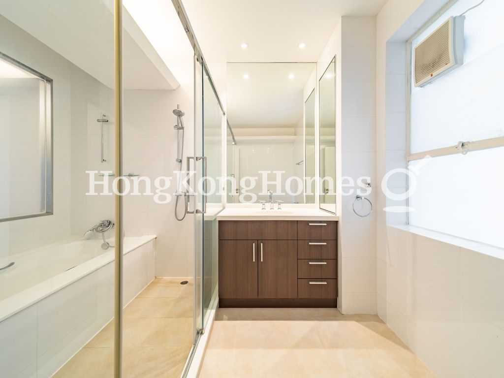 Master Bathroom — Kam Yuen Mansion, Mid-levels Central