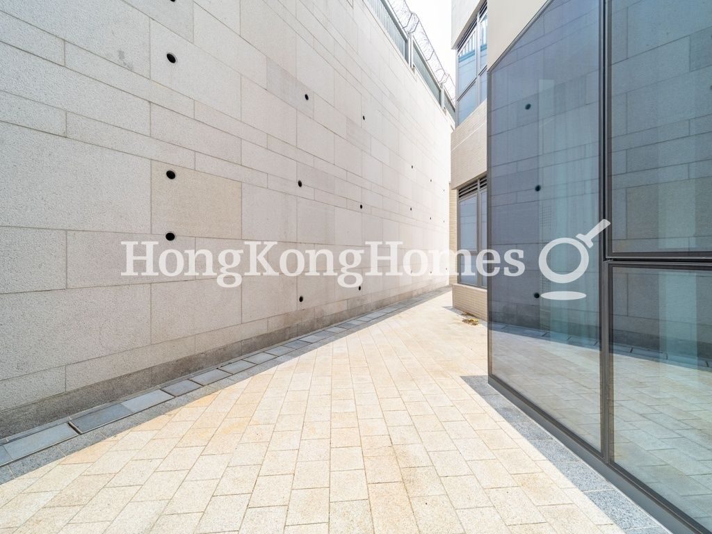 Private Garden off Kitchen — The Cavaridge - Tower 2, Shatin / Fo Tan