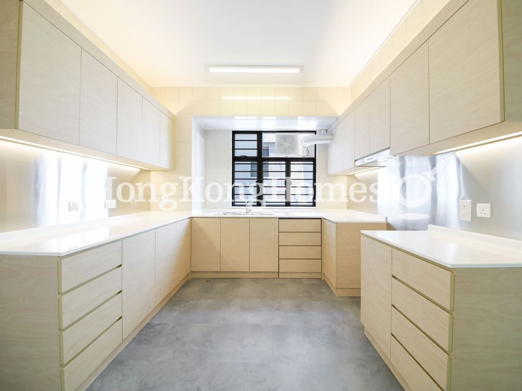 Kitchen — Pine Grove - Block 05, Pokfulam
