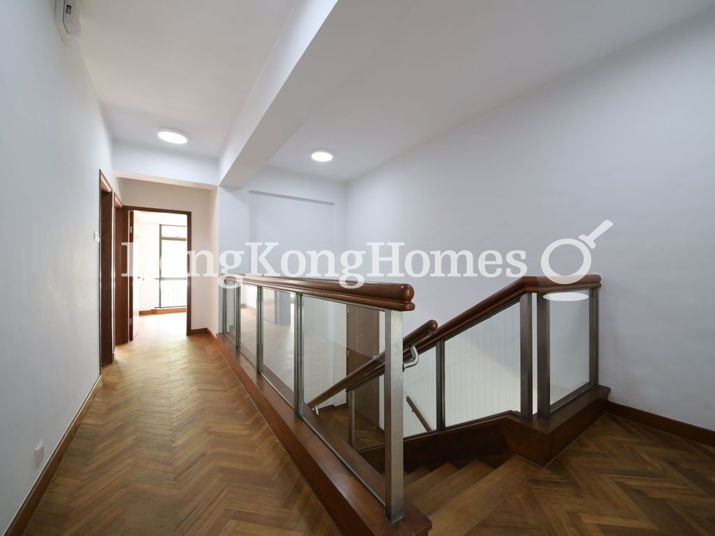 Family Room — Pine Grove - Block 05, Pokfulam