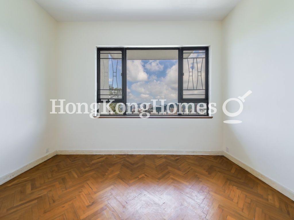 Second Ensuite Bedroom — TaiPan Court, Mid-levels East