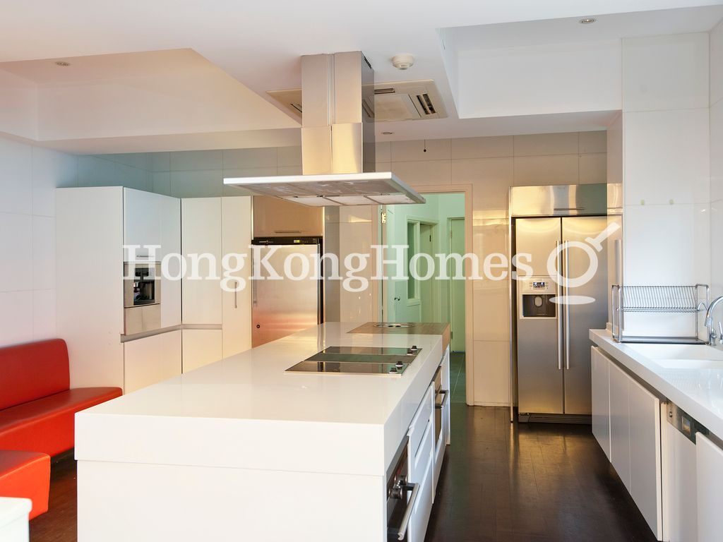 Open Kitchen — Eredine, The Peak