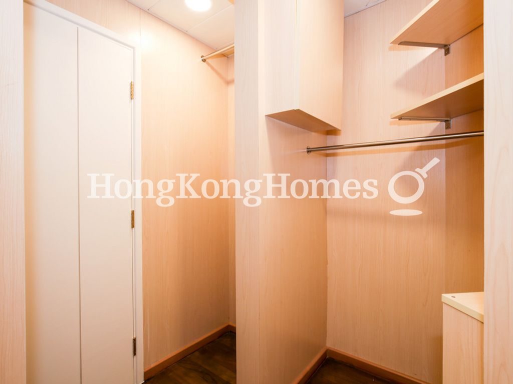 Second Walk-in Closet in Master Bedroom — The Mount Austin - Block 05, The Peak