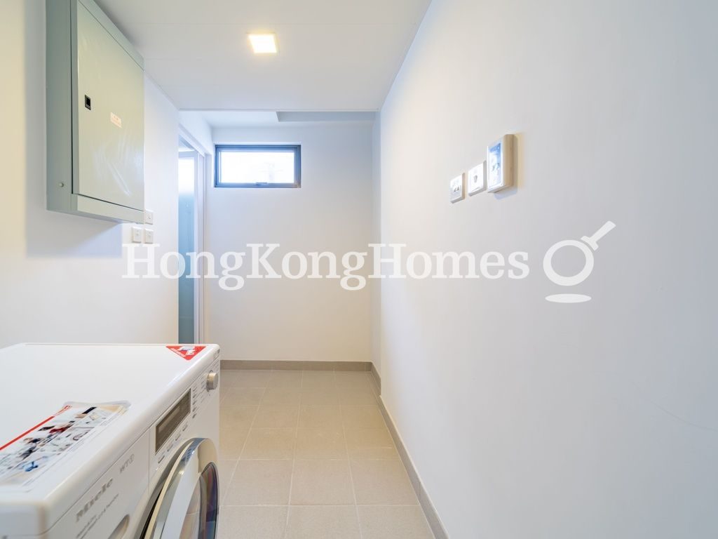 Maid's Room with Washroom — Victoria Harbour - Ph 1B - Tower 3, North Point