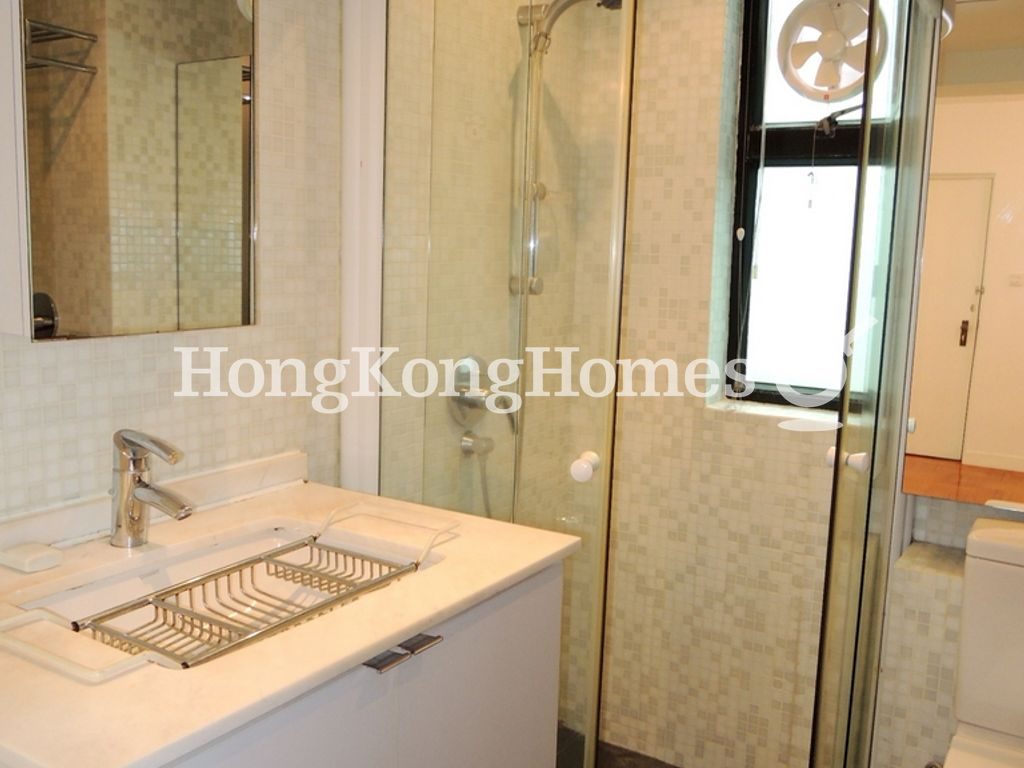 Guest Bathroom — Cimbria Court, Mid-levels West