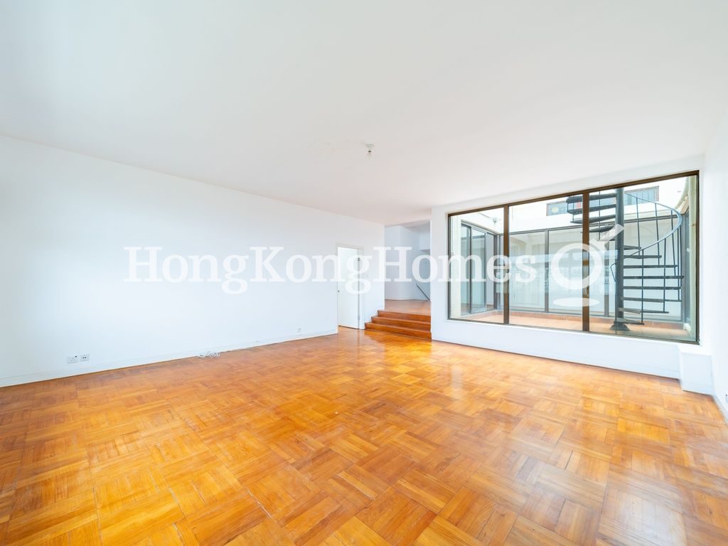 Living Room — Stanley Knoll, Stanley