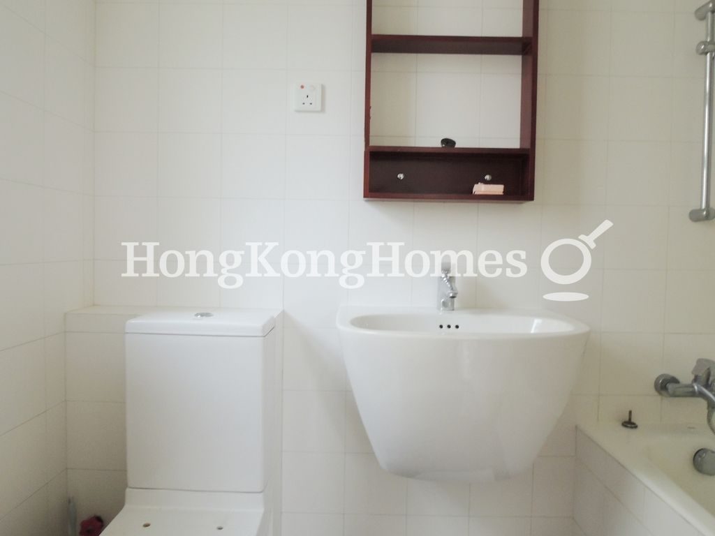 Master Bathroom — Cape Road, 12, Chung Hom Kok