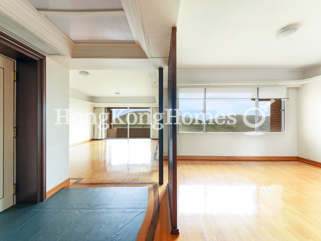 Living and Dining Room — Hong Kong Parkview - Tower 18, Repulse Bay