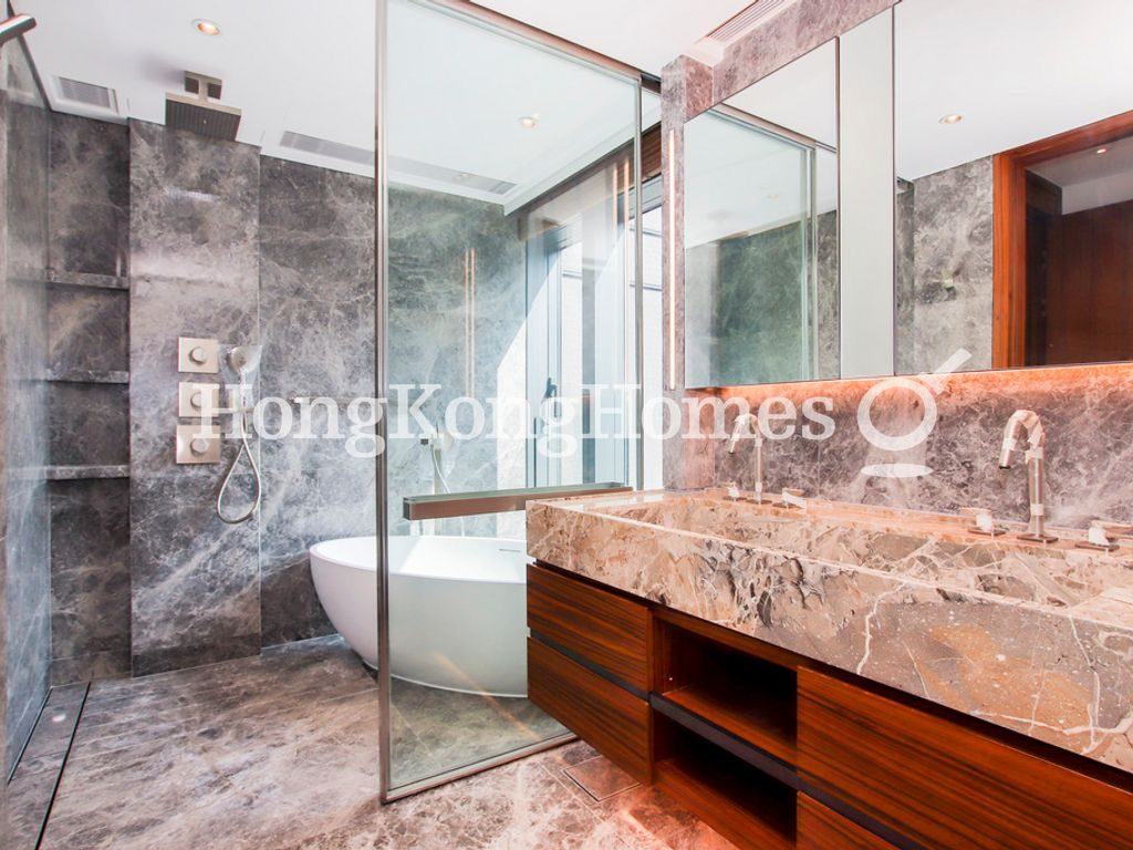 Master Bathroom — University Heights - Tower 3, Mid-levels West