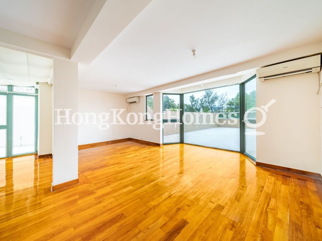 Living and Dining Room — Horizon Crest, Stanley