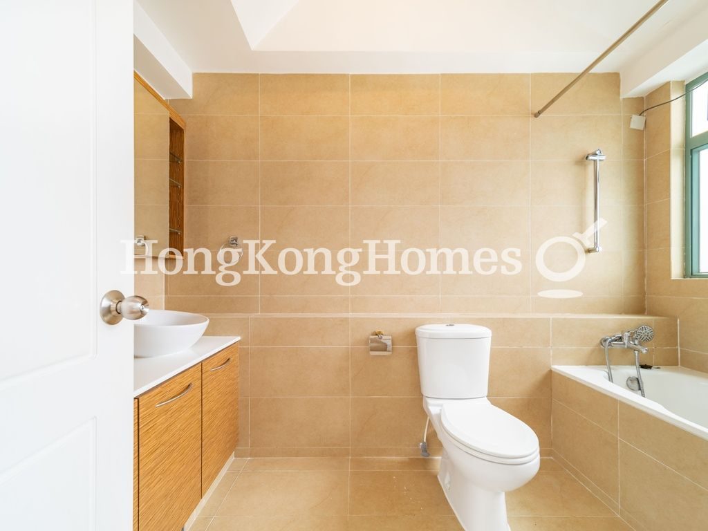 Master Bathroom — Horizon Crest, Stanley