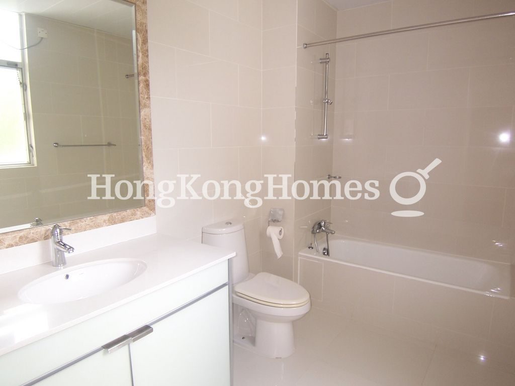 Second Ensuite Bathroom — The Redhill Peninsula - Cedar Drive, Tai Tam