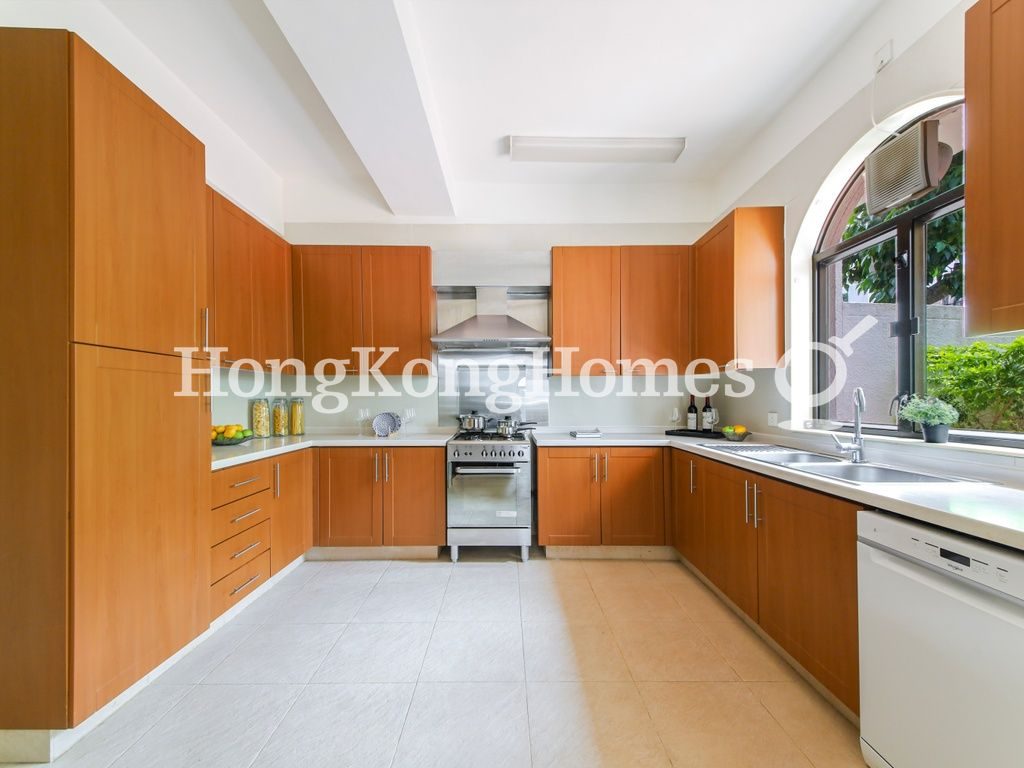 Kitchen — Casa Del Sol, Chung Hom Kok