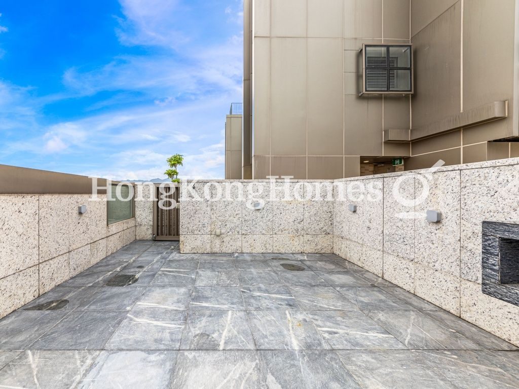 Private Roof Terrace — Harbour Glory - Tower 7, North Point