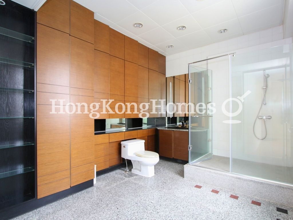 Master Bathroom — The Redhill Peninsula - Palm Drive, Tai Tam