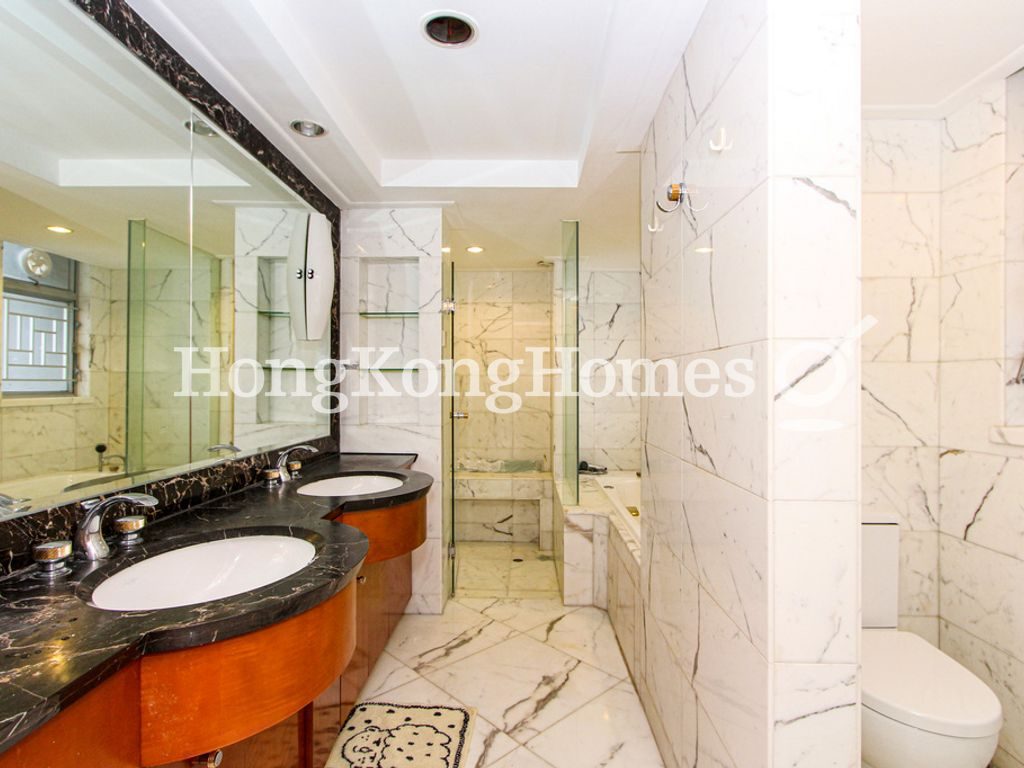 Master Bathroom — The Waterfront - Block 05, Tsim Sha Tsui