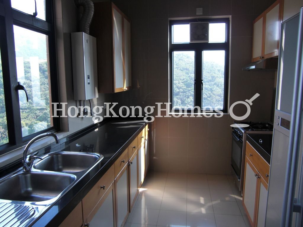 Kitchen — Manhattan Tower, Repulse Bay