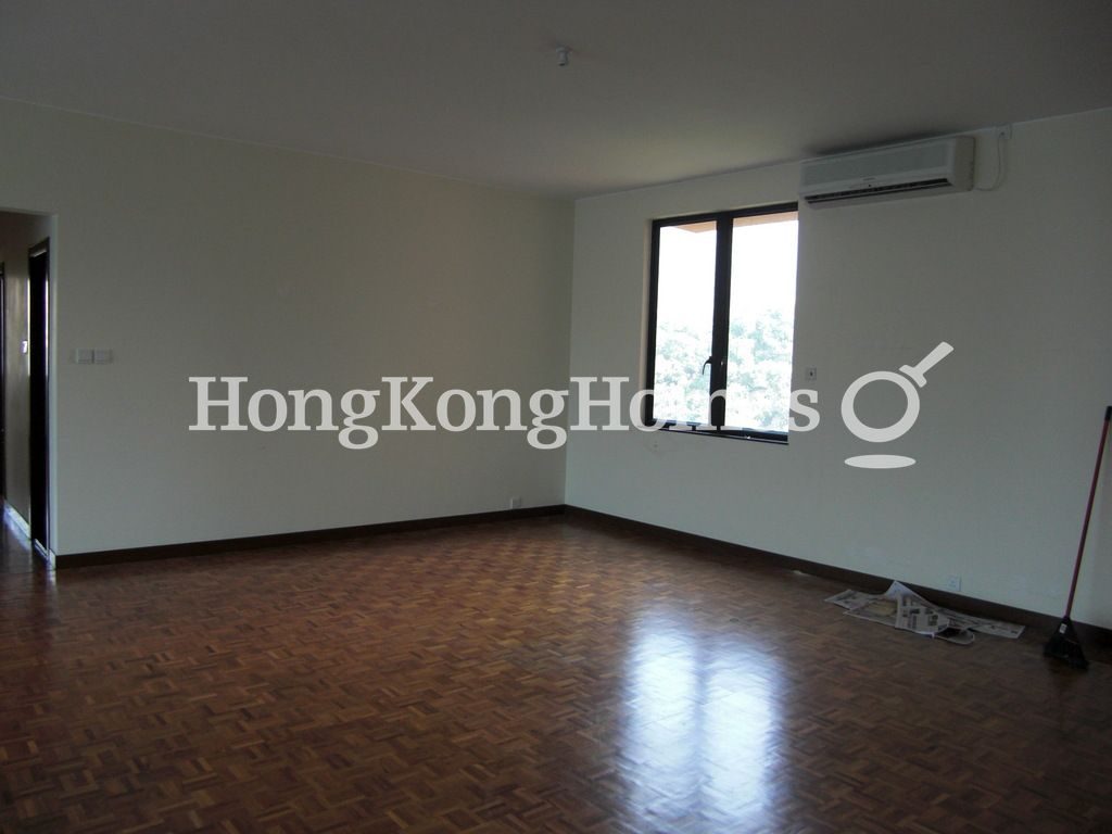 Dining Room — Manhattan Tower, Repulse Bay