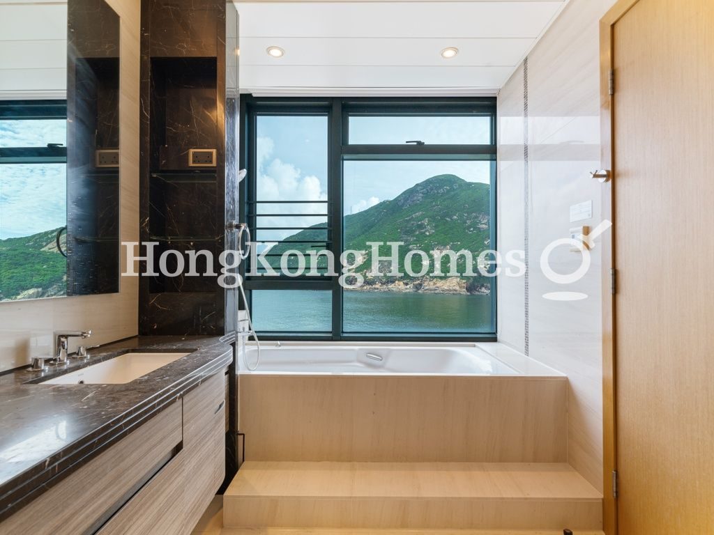 Master Bathroom — Shek O Headland, 4 (Unir Garden), Shek O