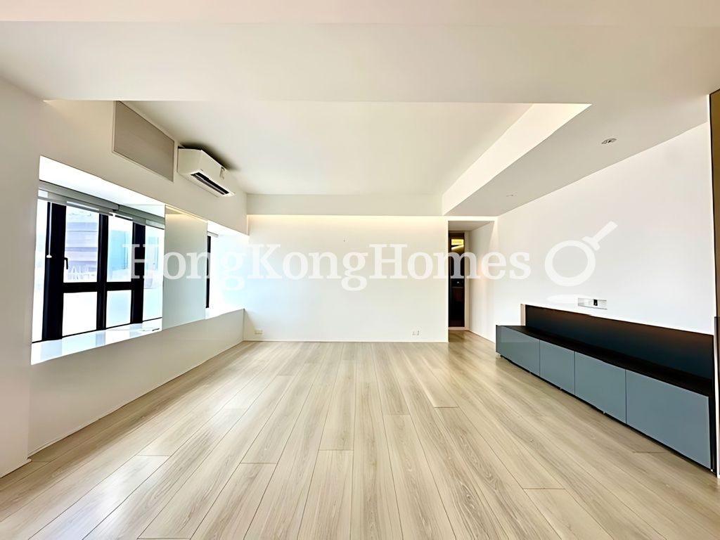 Living Room — The Arch - Block 1 (Sky Tower), Tsim Sha Tsui