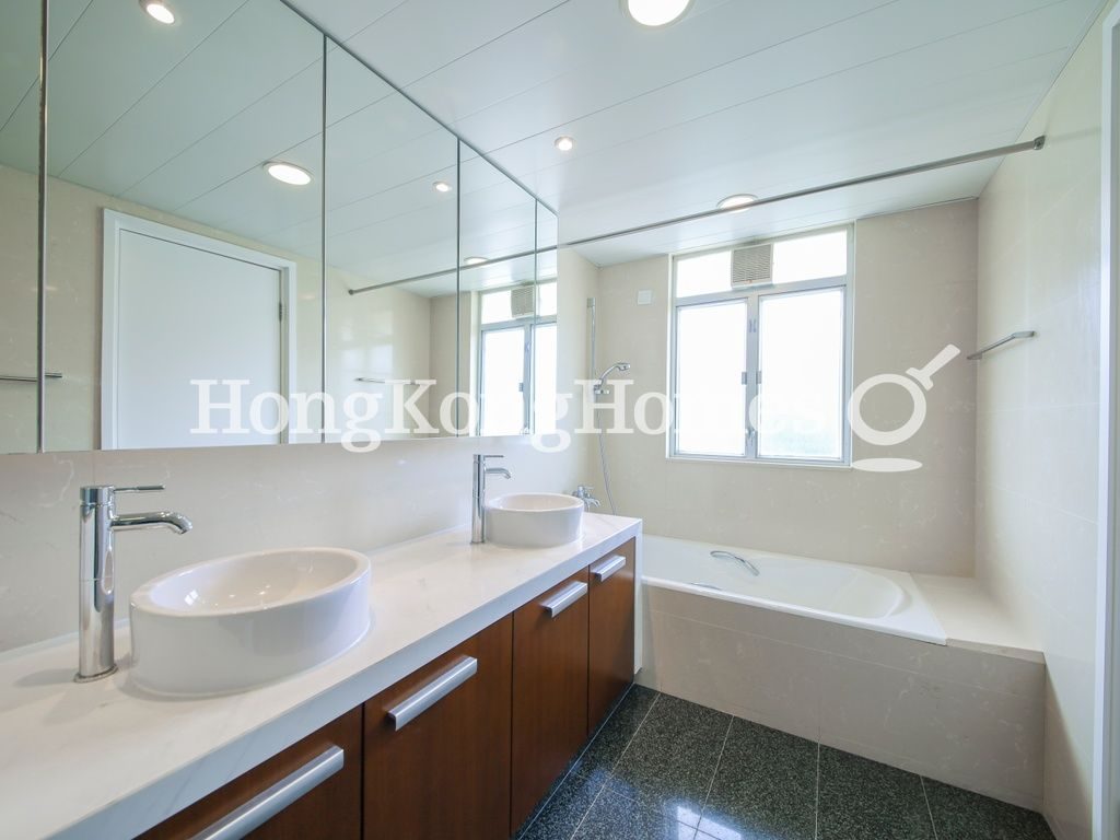 Master Bathroom — The Redhill Peninsula - Cedar Drive, Tai Tam