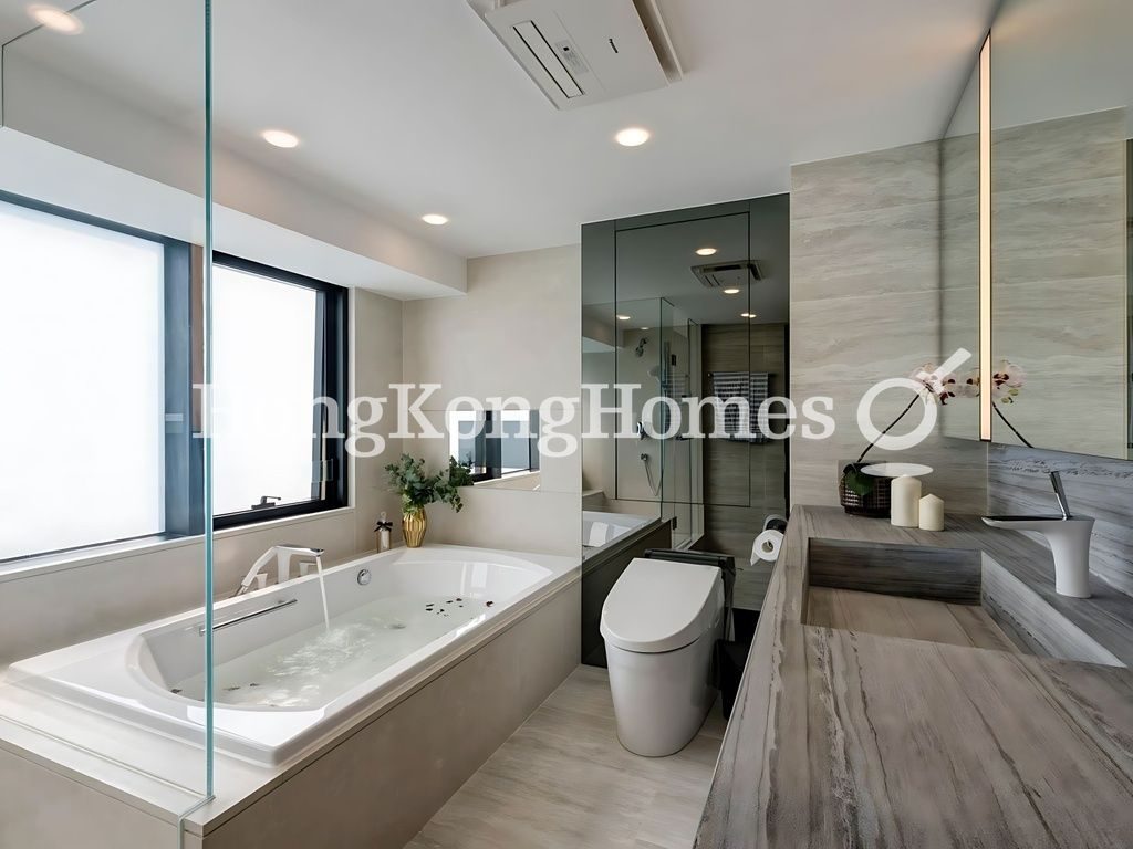 Master Bathroom — CentreStage - Block 02, Central