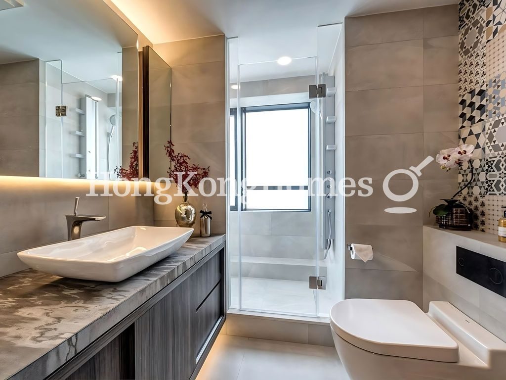 Second Ensuite Bathroom — CentreStage - Block 02, Central