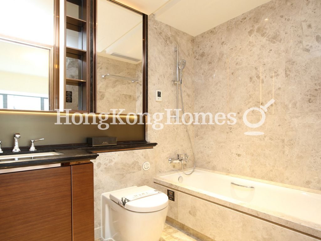 Second Ensuite Bathroom — Parc Inverness - Tower 1, Kowloon Tong