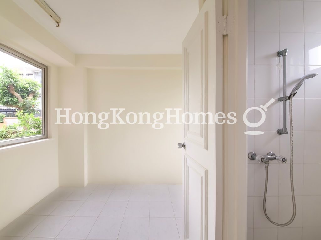 Maid's Room and washroom — Helene Garden - Block D, Stanley