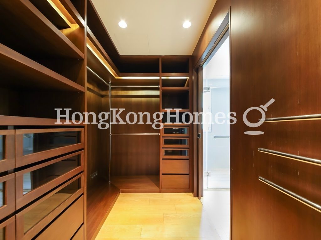 Walk-in Closet in Master Bedroom — The Repulse Bay - Harston, Repulse Bay